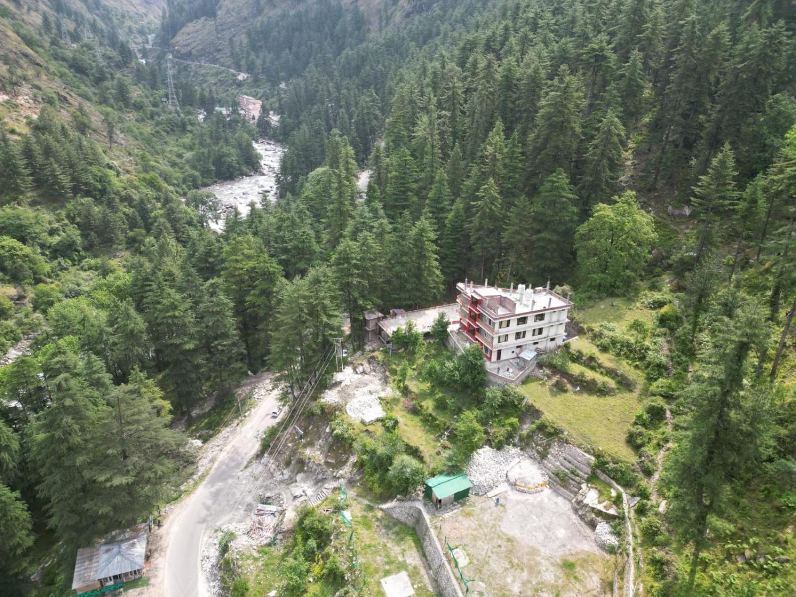 Shangri-La Rooms & Restaurant Kasol Buitenkant foto