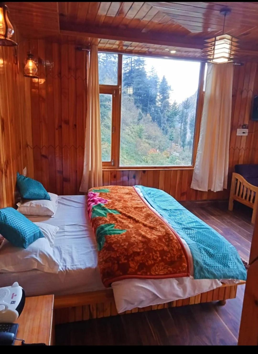 Shangri-La Rooms & Restaurant Kasol Buitenkant foto